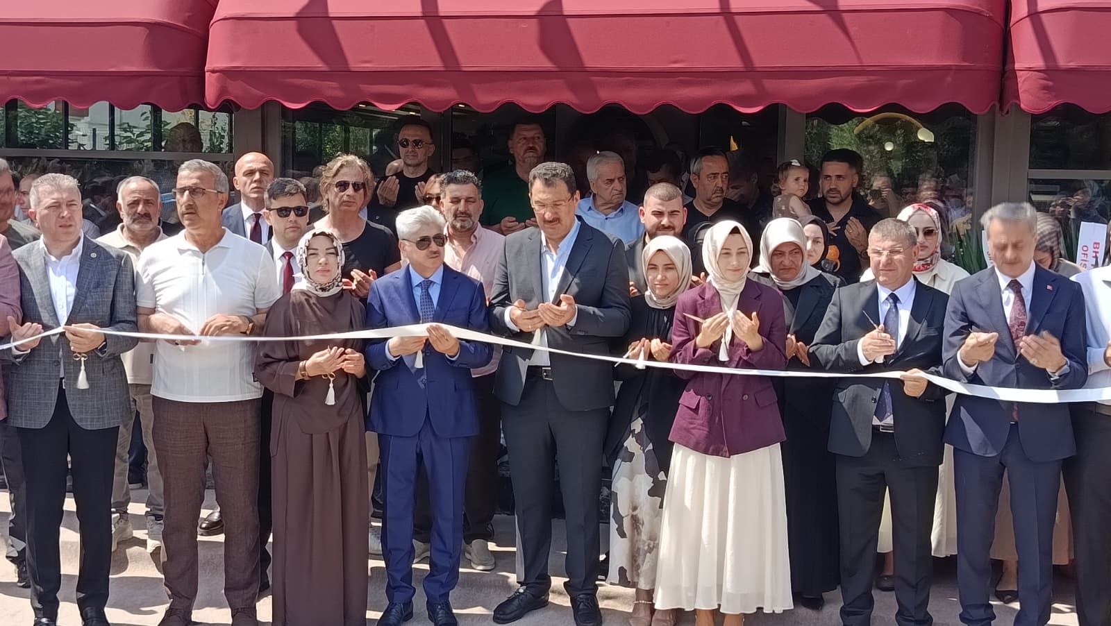 Vega Artisan görkemli törenle kapılarını açtı